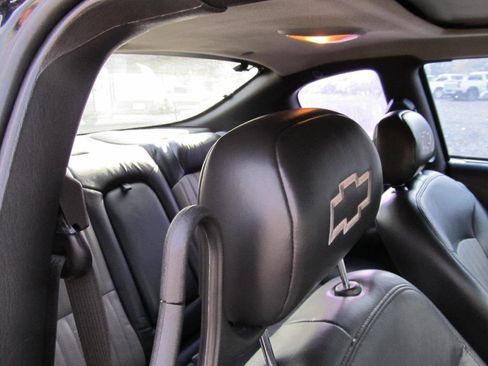 Used 2001 Chevrolet Monte Carlo SS image 32