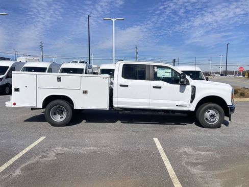 New 2026 Ford F350 XL w/ XL Chrome Package AWD/4WD image 2