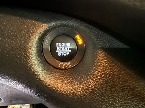 Used 2023 Jeep Cherokee Trailhawk w/ Sun & Sound Group image 17