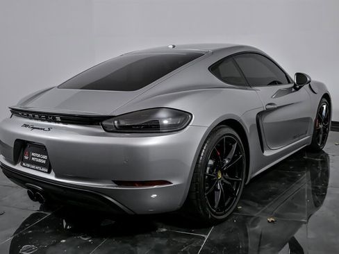 Used 2018 Porsche 718 Cayman S image 10