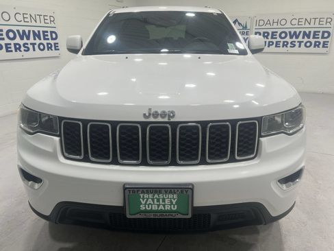 Used 2021 Jeep Grand Cherokee Laredo AWD/4WD image 3