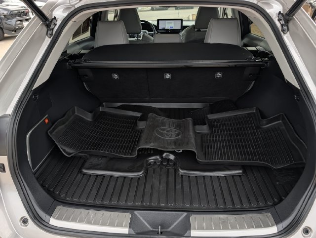 Used 2023 Toyota Venza Limited AWD/4WD image 29