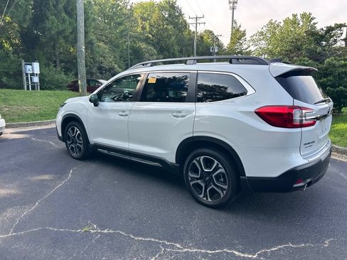 Used 2023 Subaru Ascent Limited AWD/4WD image 7