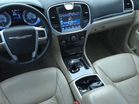 Used 2014 Chrysler 300 RWD image 24