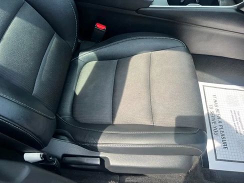 Used 2021 Honda Accord Sport image 17