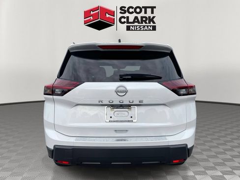 Used 2026 Nissan Rogue SV FWD image 5