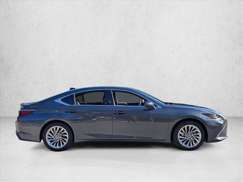 Used 2023 Lexus ES 350 Ultra Luxury image 4