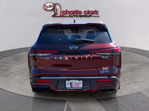 Used 2024 INFINITI QX60 Luxe w/ Vision Package image 4