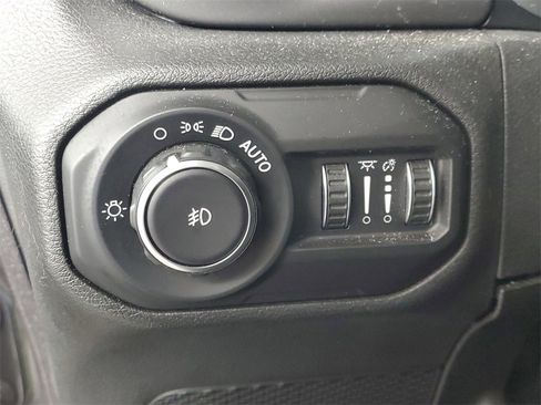 Used 2021 Jeep Wrangler Unlimited Sport image 12