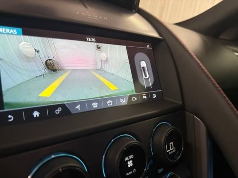 Used 2022 Jaguar F-TYPE Coupe RWD image 22
