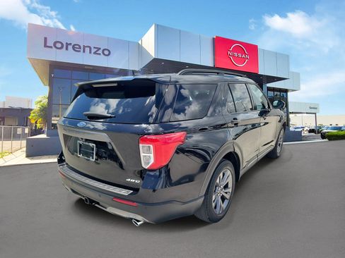 Used 2023 Ford Explorer XLT w/ Equipment Group 202A AWD/4WD image 5