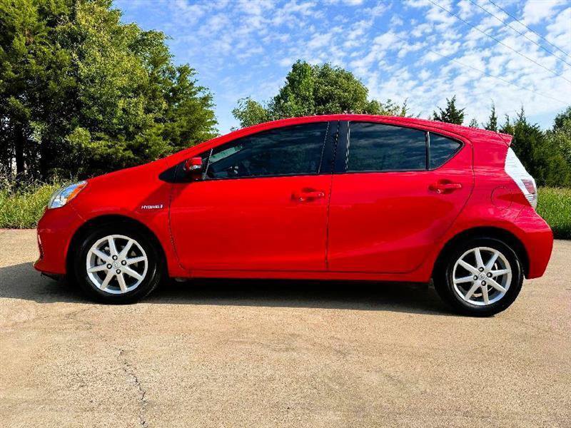 Used 2012 Toyota Prius C Three FWD image 11