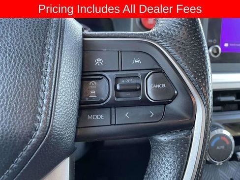 Used 2024 Toyota Tacoma TRD Off-Road AWD/4WD image 25