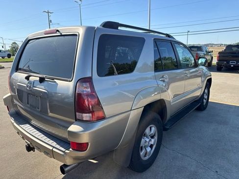 Used 2004 Toyota 4Runner SR5 AWD/4WD image 7