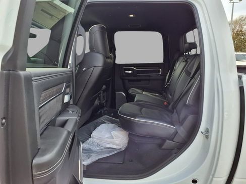 New 2026 RAM 2500 Laramie AWD/4WD image 24