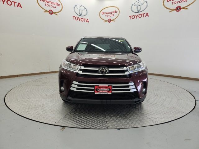 Certified 2018 Toyota Highlander XLE FWD image 4