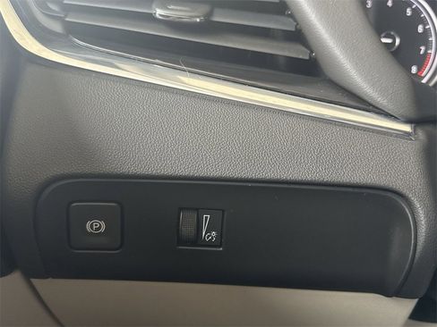 Certified 2023 Buick Enclave Essence image 18