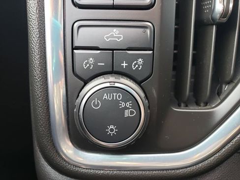 Used 2020 Chevrolet Silverado 1500 LT w/ All-Star Edition image 27