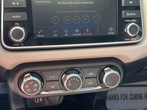 Used 2021 Nissan Versa SV image 24