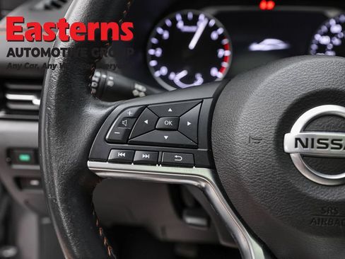 Used 2023 Nissan Sentra SR w/ SR Premium Package FWD image 15