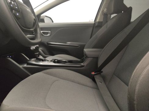 Used 2025 Kia K4 FWD image 17