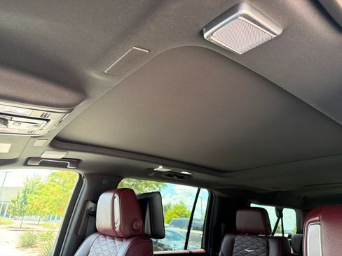 Used 2025 Cadillac Escalade ESV Sport w/ Touring Package AWD/4WD image 31