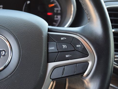 Used 2022 Jeep Grand Cherokee Limited AWD/4WD image 7