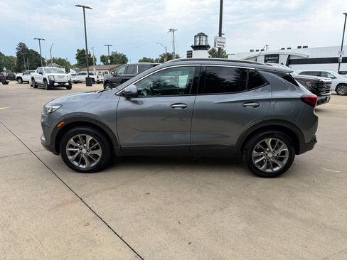 Used 2021 Buick Encore GX Essence w/ Experience Buick Package AWD/4WD image 8
