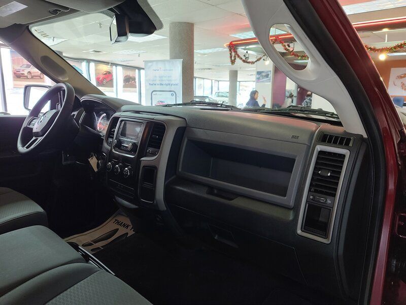 Used 2017 RAM 1500 Express AWD/4WD image 18