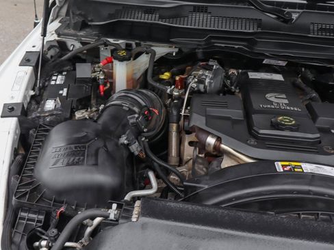 Used 2018 RAM 3500 Tradesman w/ Chrome Appearance Group image 10