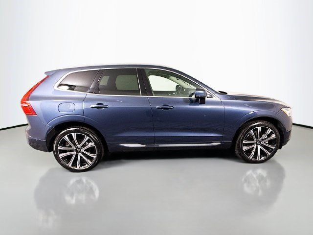 Used 2023 Volvo XC60 B5 Ultimate w/ Protection Package Premier FWD image 11