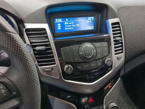 Used 2016 Chevrolet Cruze LT FWD image 30