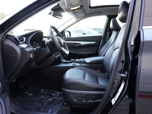 Used 2019 INFINITI QX50 Luxe w/ Navigation Package image 17