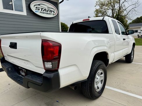 Used 2021 Toyota Tacoma SR image 7
