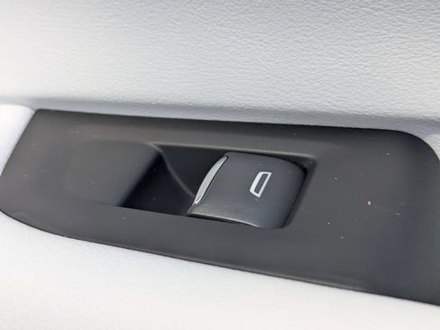 New 2026 Chevrolet Suburban Premier AWD/4WD image 38