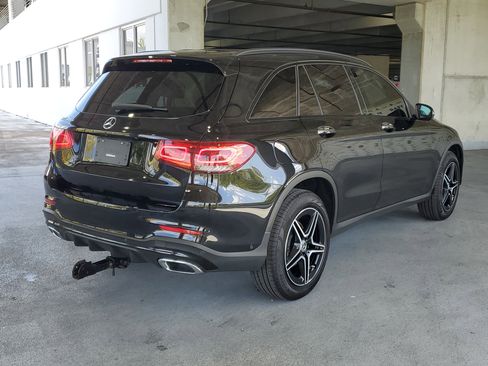 Used 2022 Mercedes-Benz GLC 300 image 2