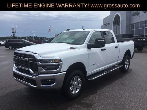 Used 2026 RAM 2500 Big Horn AWD/4WD image 4