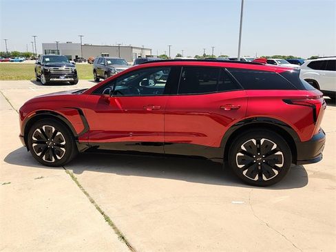 Used 2024 Chevrolet Blazer EV RS image 2