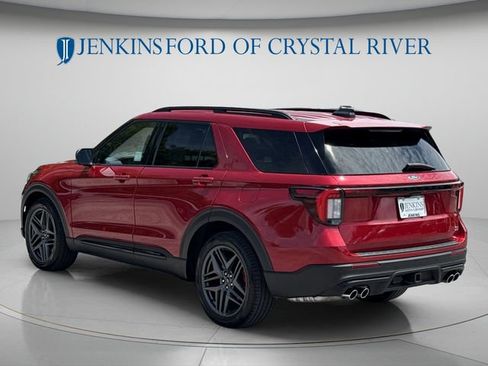 Used 2025 Ford Explorer ST AWD/4WD image 7