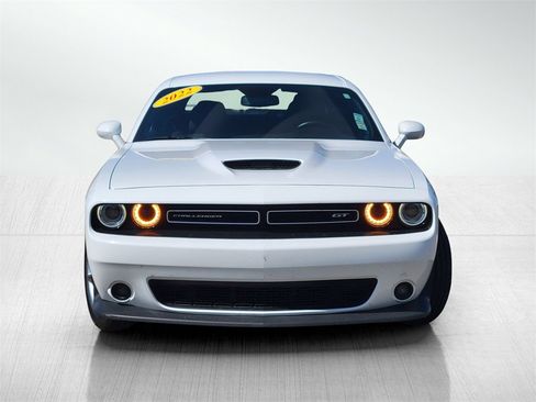 Used 2022 Dodge Challenger GT image 2