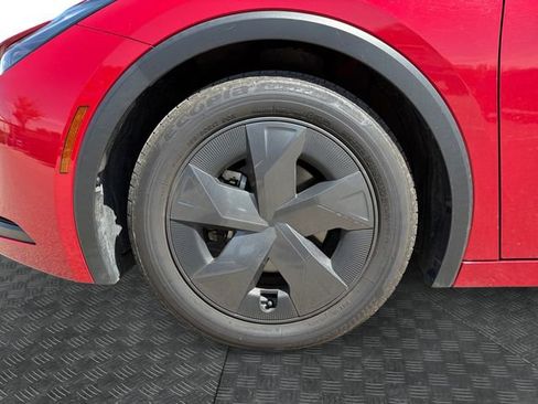 Used 2024 Toyota Prius LE image 13