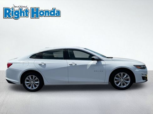 Used 2024 Chevrolet Malibu LT FWD image 9