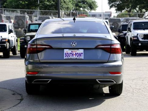Used 2020 Volkswagen Jetta R-Line w/ R-Line Cold Weather Package FWD image 6