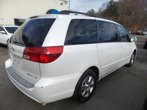 Used 2005 Toyota Sienna XLE image 6