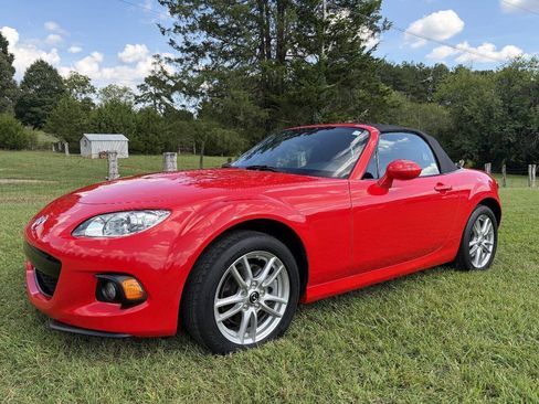 Used 2013 MAZDA MX-5 Miata Sport RWD image 1