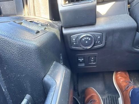 Used 2019 Ford F150 XLT w/ Equipment Group 302A Luxury AWD/4WD image 14