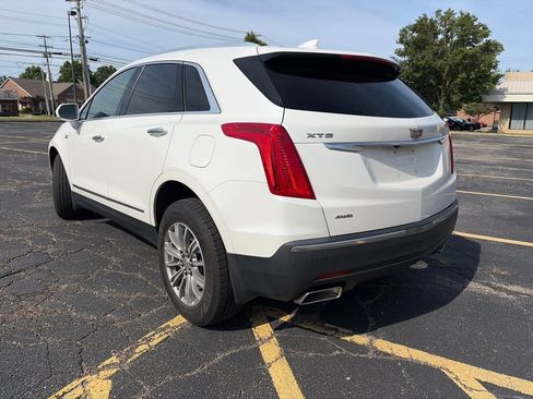 Used 2018 Cadillac XT5 Luxury w/ Driver Awareness Package AWD/4WD image 5