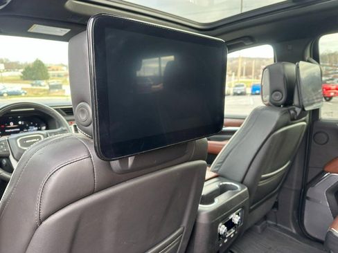 Used 2023 GMC Yukon Denali Ultimate image 12