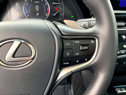 Certified 2025 Lexus ES 350 w/ Premium Package image 25