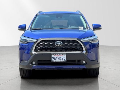 Used 2022 Toyota Corolla Cross XLE w/ Convenience Package FWD image 10